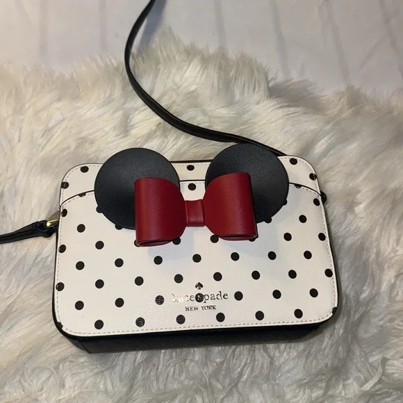 Kate Spade Disney x Minnie Mouse Camera Bag Crossbody Purse Bow Polka Dots EUC - Picture 4 of 12